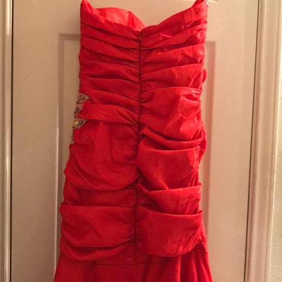 Red Ruched & Sequined Prom Dress💃🏽 - Picture 3 of 8